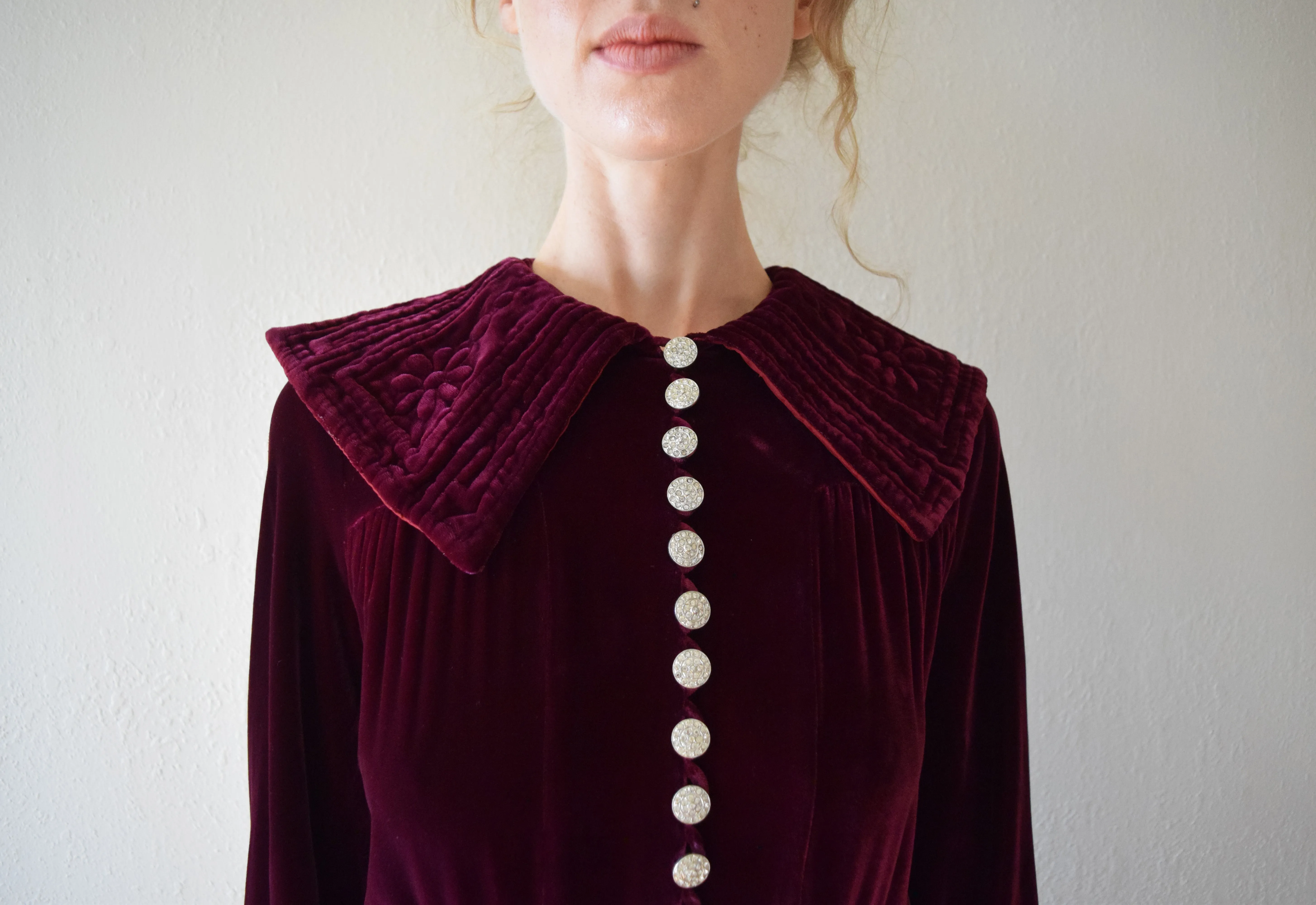 1930s silk velvet gown . vintage 30s velvet dress . size xs to small