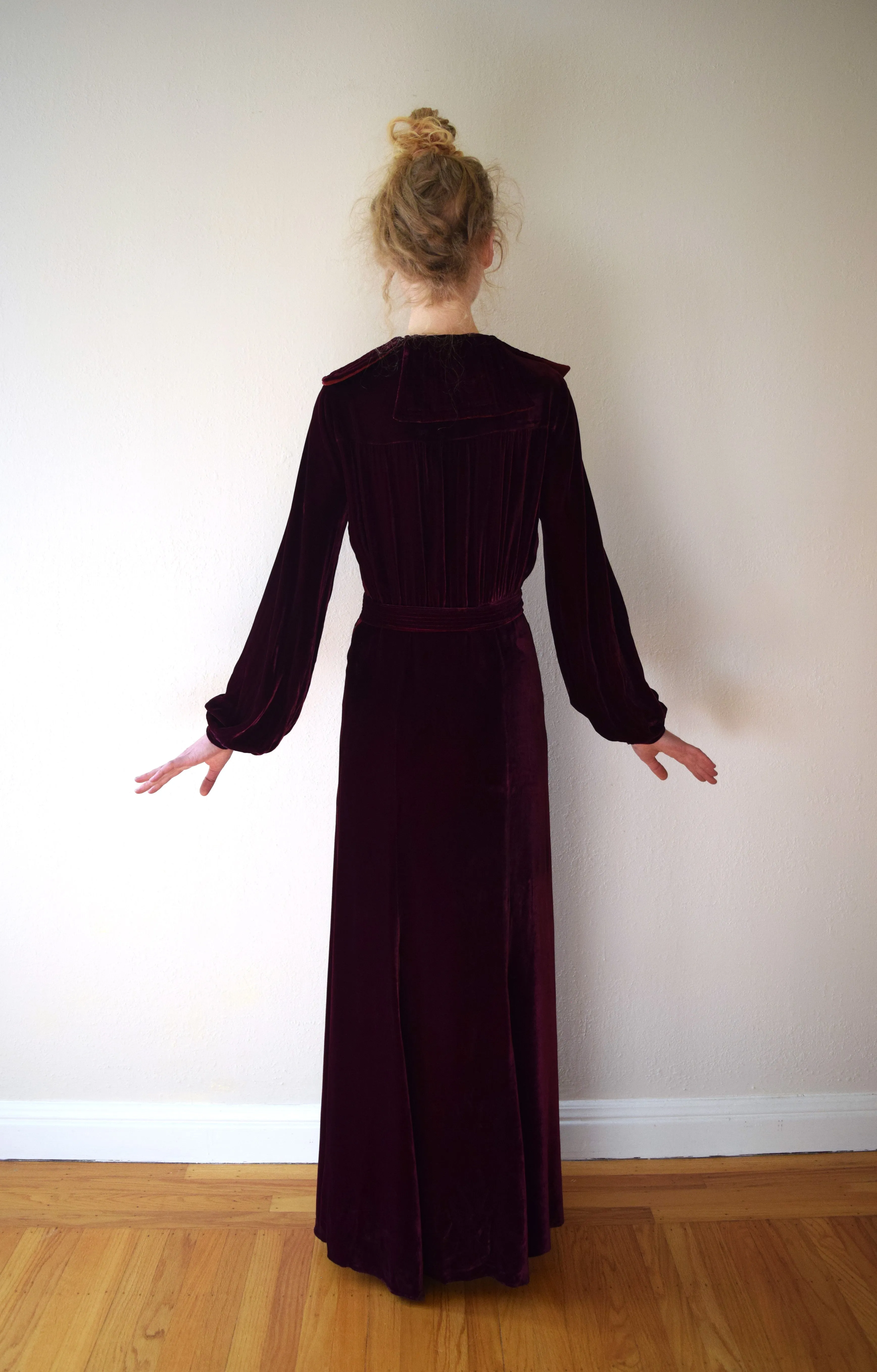 1930s silk velvet gown . vintage 30s velvet dress . size xs to small
