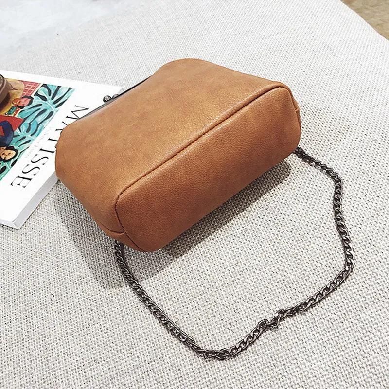 Aspen Shell Chain Crossbody Bags