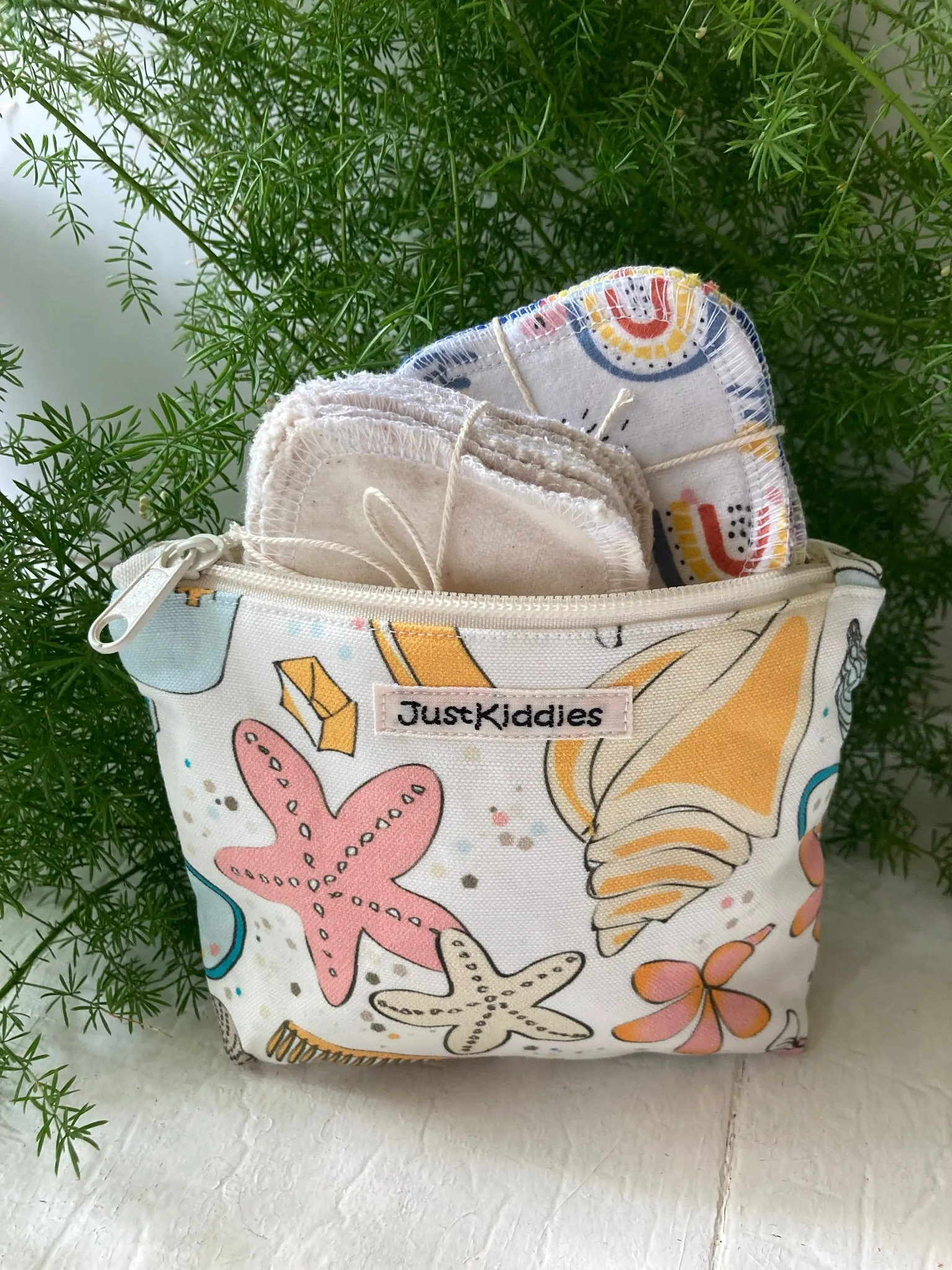 BEAUTY BAG - What's in my bag