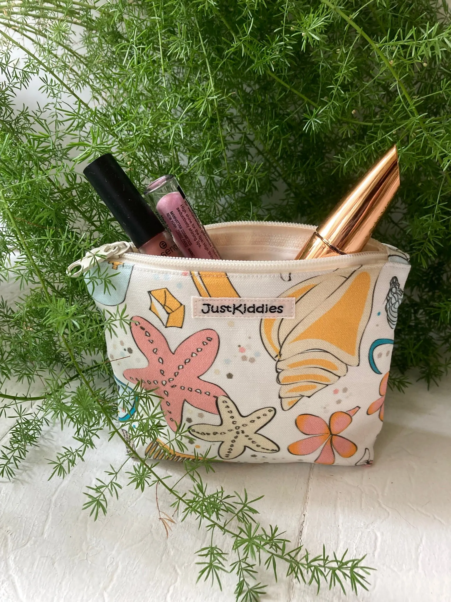 BEAUTY BAG - What's in my bag