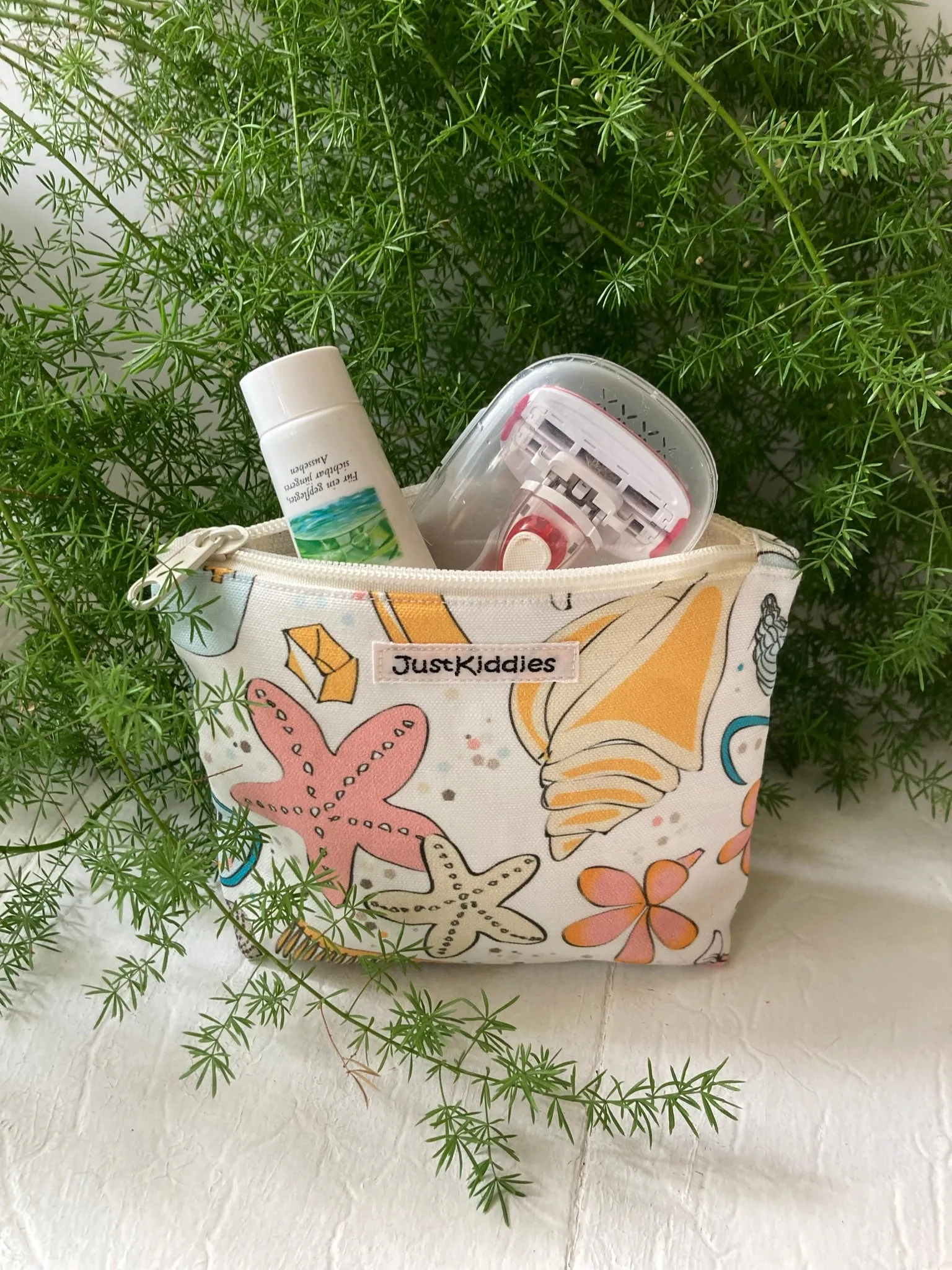 BEAUTY BAG - What's in my bag