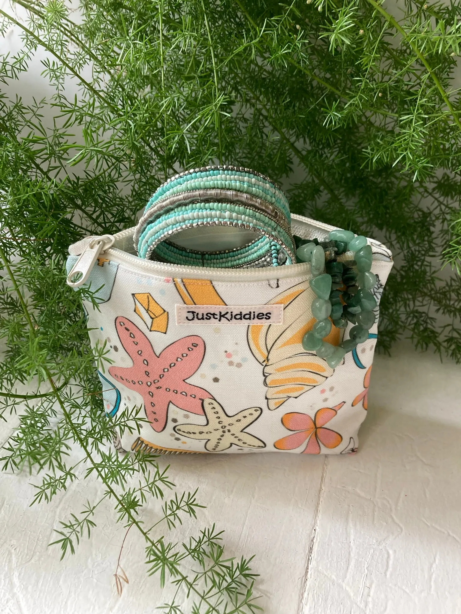 BEAUTY BAG - What's in my bag