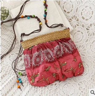 DIDA BEAR 2017 New Boho Bohemia Exotic Floral Straw Weave Strap Cloth Handbag Beach Messenger Bag Small Crossbody Bags Red Blue