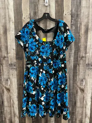 Dress Casual Short By Torrid In Floral Print, Size: 2x