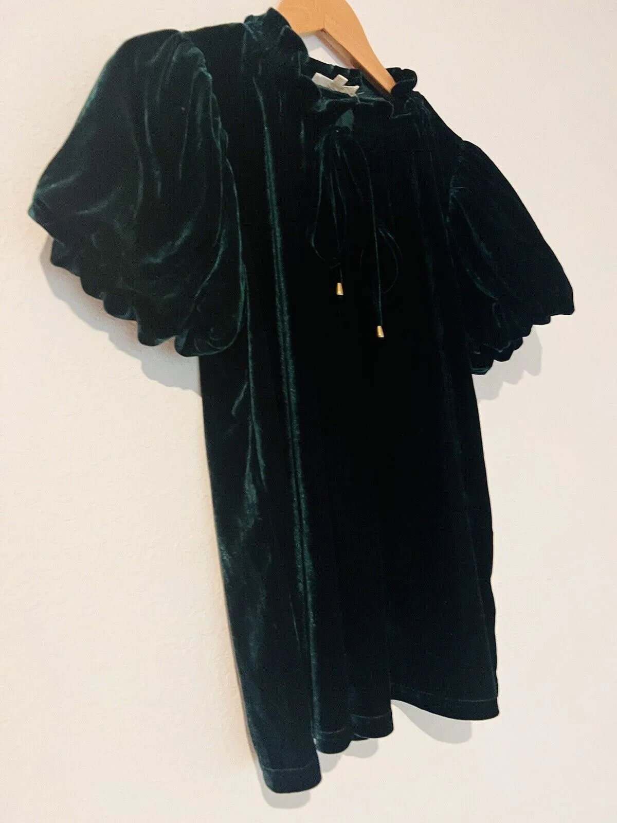 ENTRO Ruffle Neck Velvet Velour Green Tie Neck Gold Metal Accents Puff Sleeve