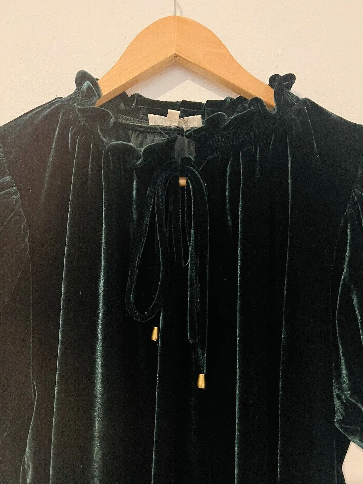 ENTRO Ruffle Neck Velvet Velour Green Tie Neck Gold Metal Accents Puff Sleeve