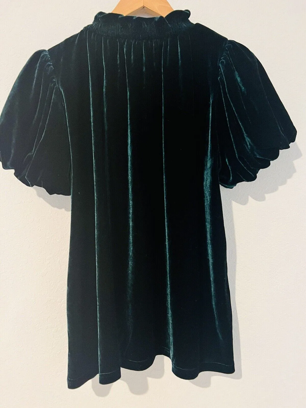 ENTRO Ruffle Neck Velvet Velour Green Tie Neck Gold Metal Accents Puff Sleeve
