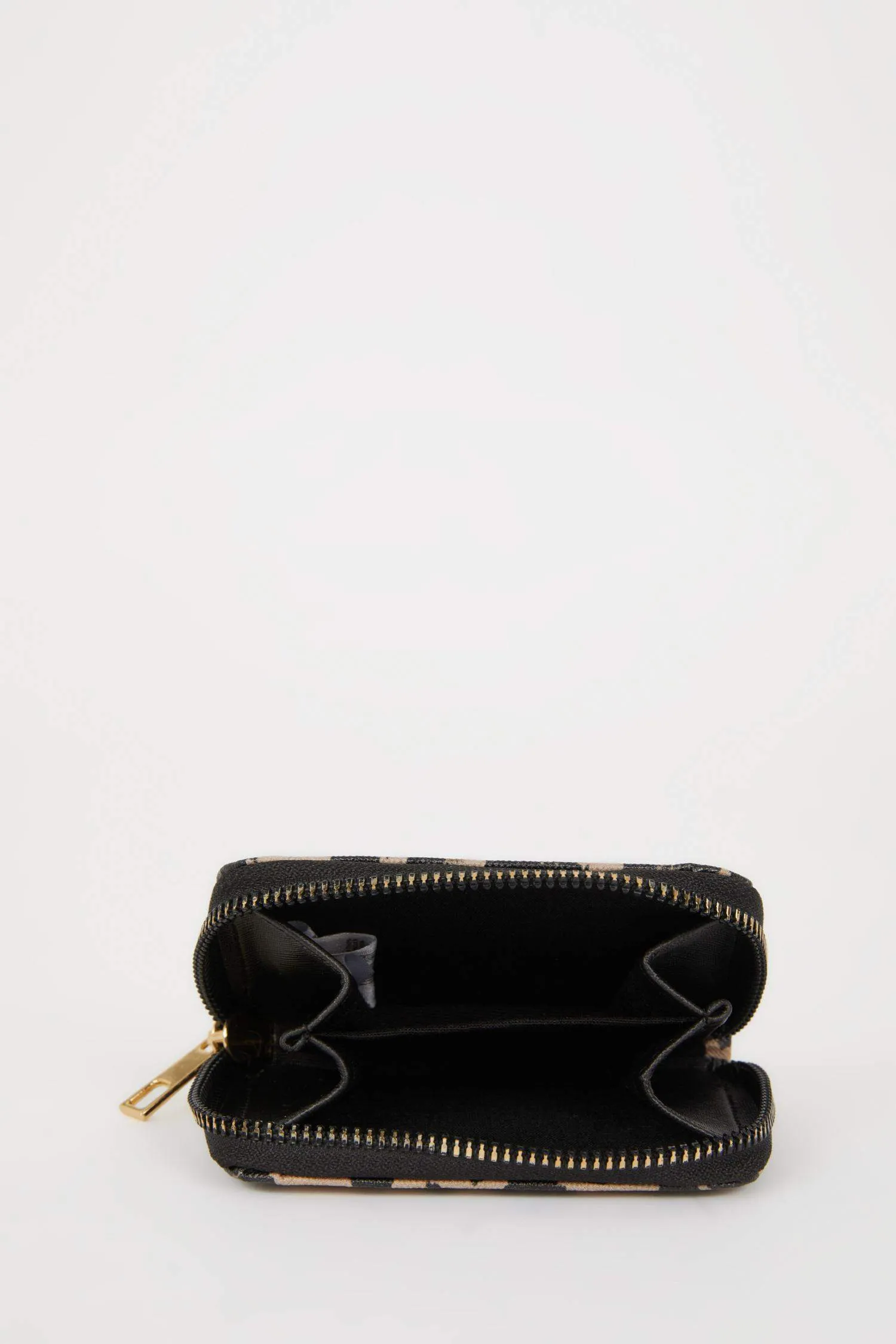 Female Leopard Patterned Coin Wallet