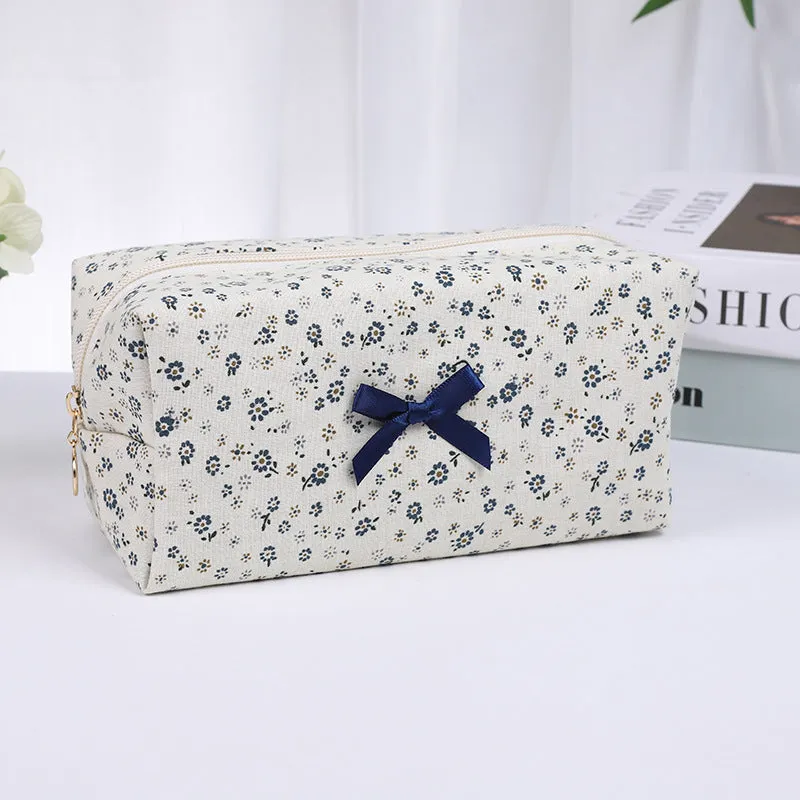 Floral Quilting Zipper Large Capacity Carrying Cosmetic Bags