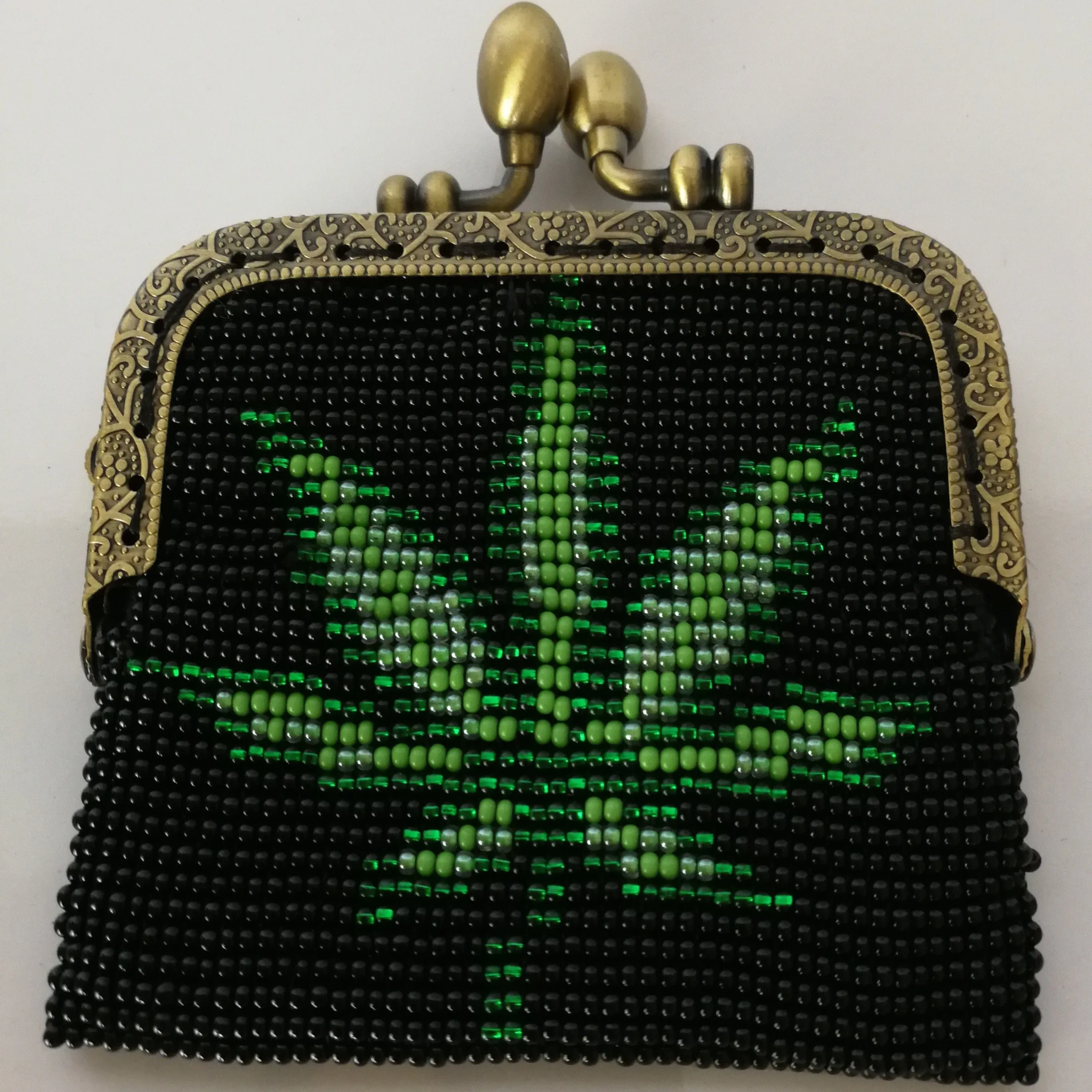 Glass Bead Coin Purse Metal Frame - LEAF