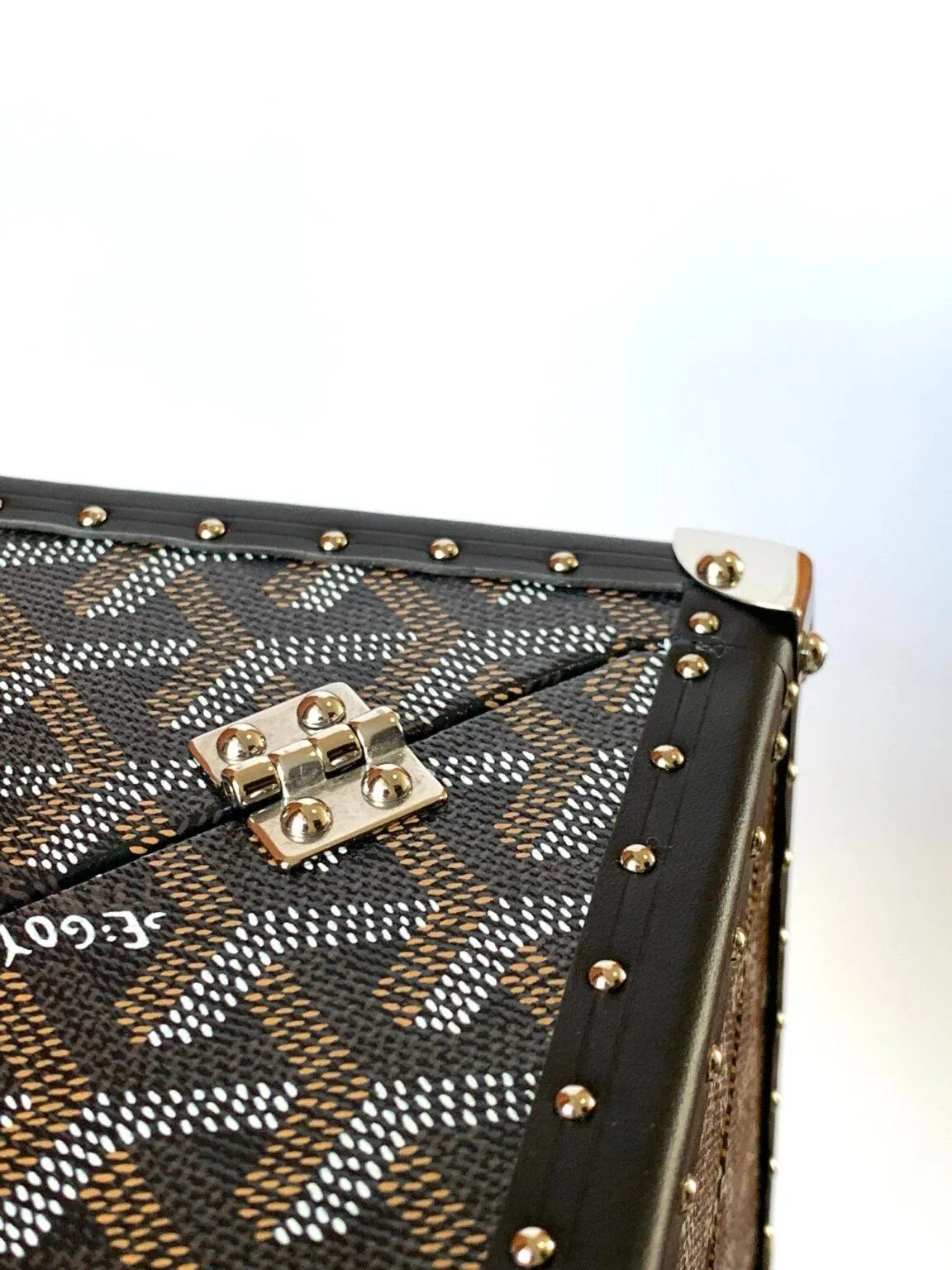 Goyard Dé Chest Bag