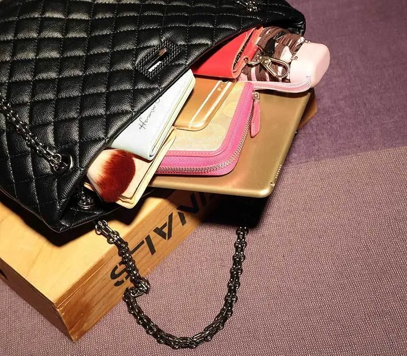 Guvanni Lex Luxury Quilt Handbags