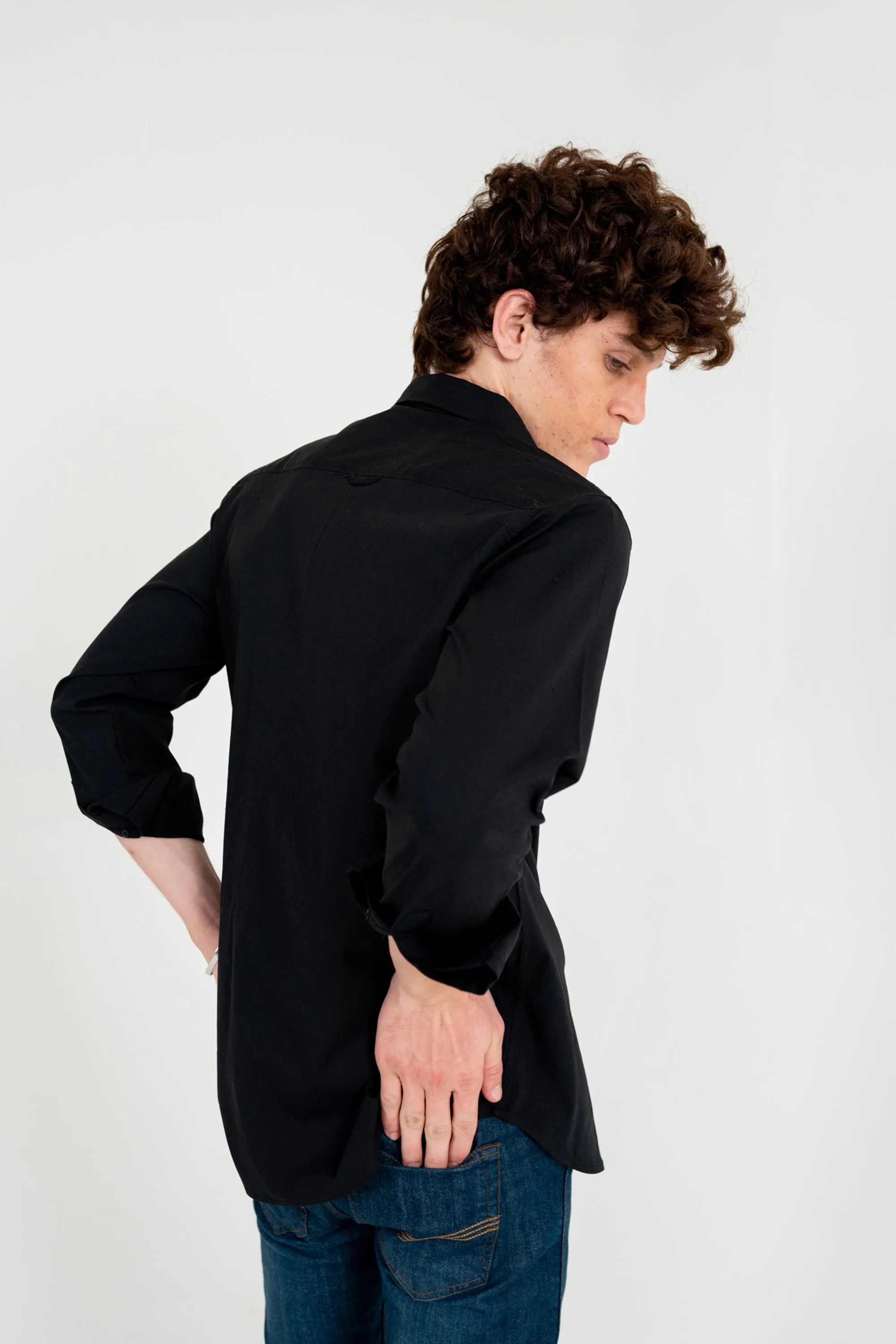Quo Black Shirt