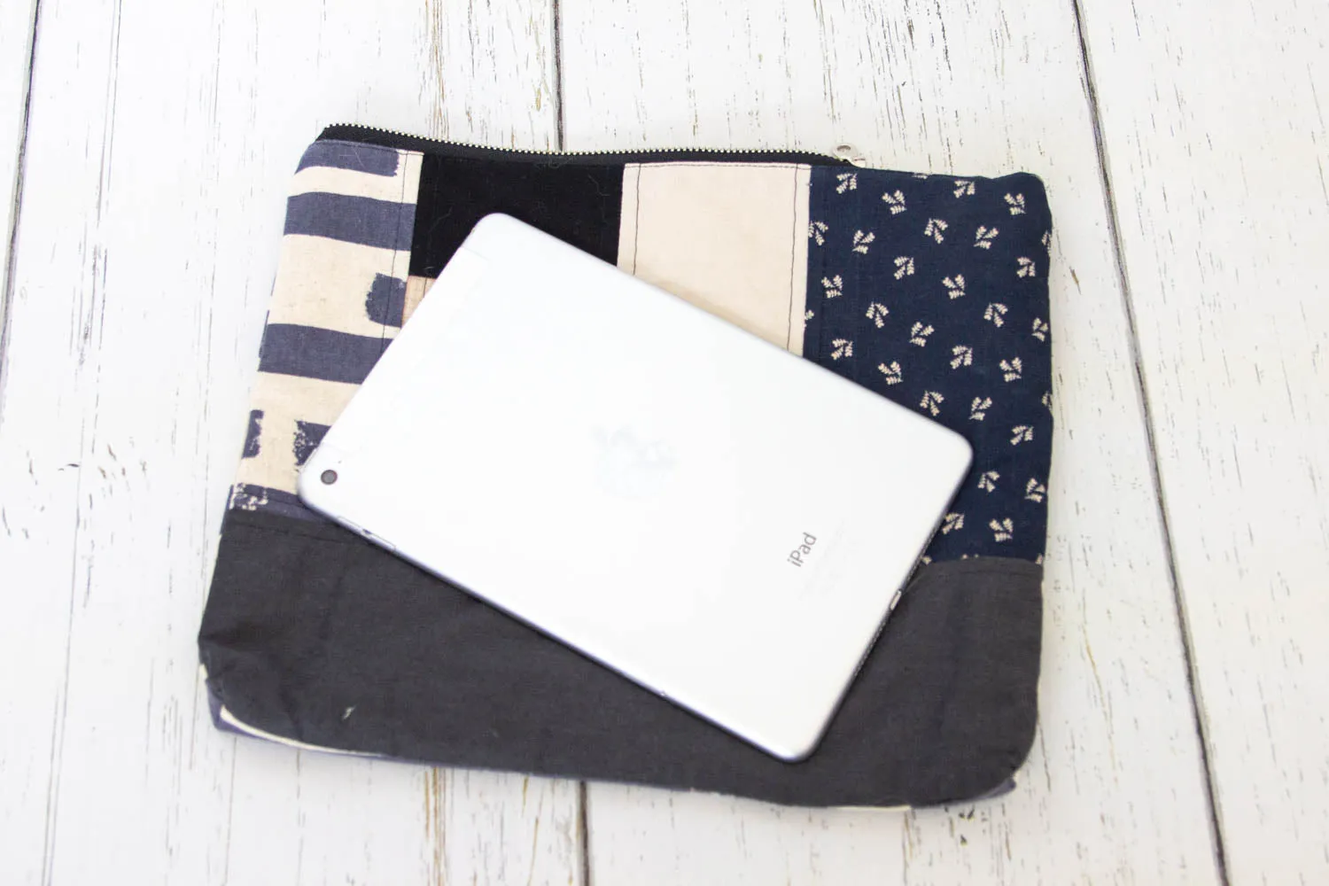 Simple pieced bags to store your projects or table!