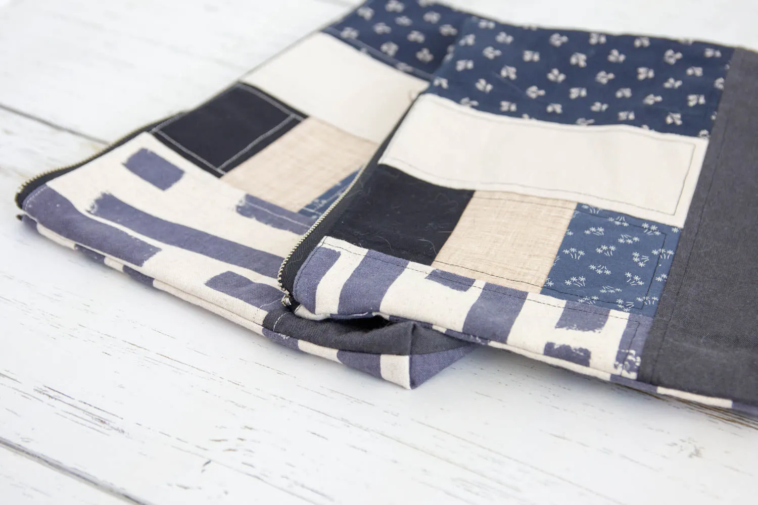 Simple pieced bags to store your projects or table!