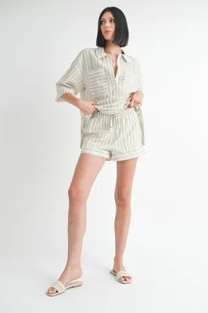 STRIPPED SHORTS WITH WAIST TIE