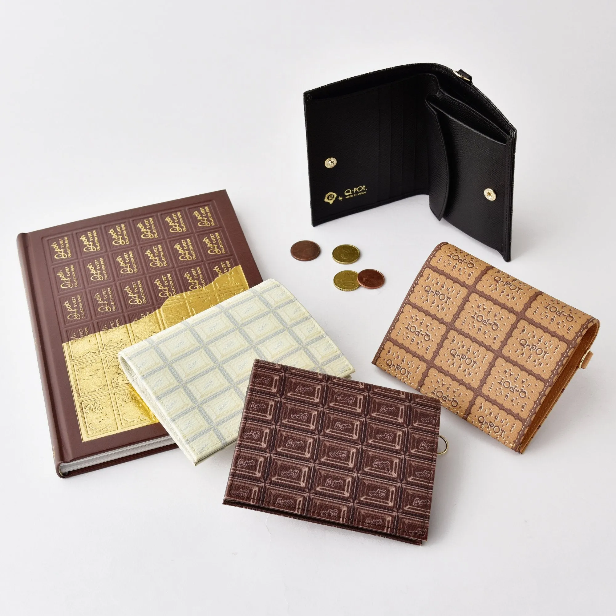 White Chocolate Leather Flap Short Wallet【Japan Jewelry】